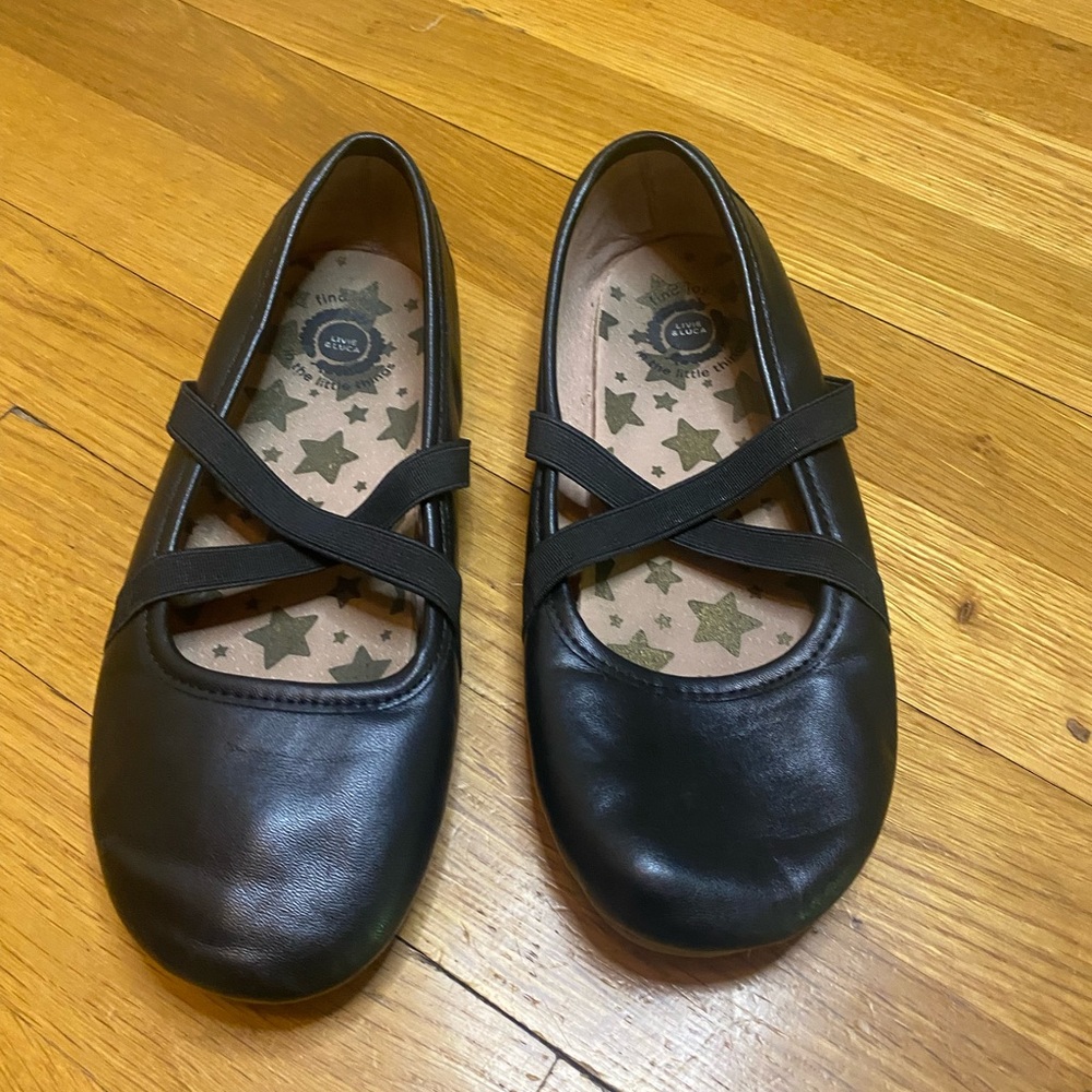 Livie and Luca black Aurora ballet flats. Leather w elasticized straps size 2